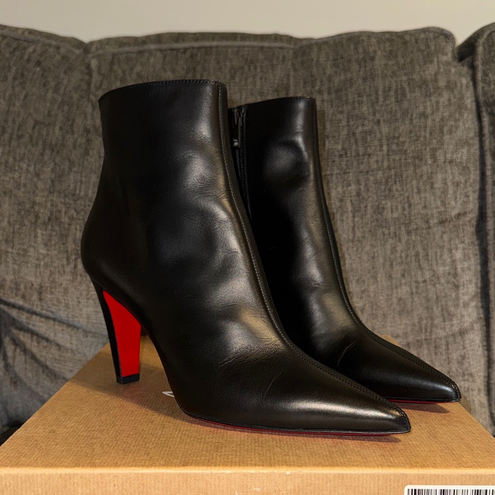 New Christian Louboutin vibella heel booties